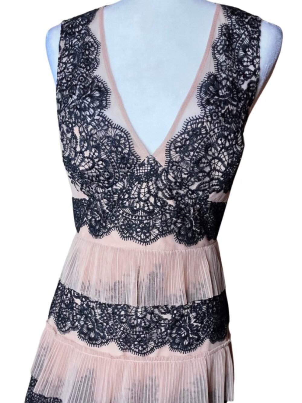 BCBG Nude Pink and Black Lace Dress. Size 6